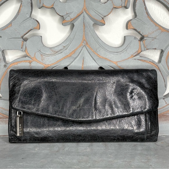 HOBO Handbags - HOBO Black Leather Clutch
